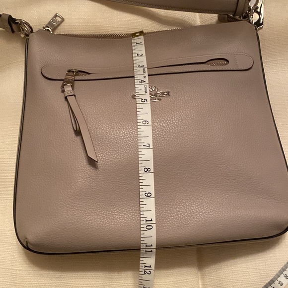 Coach light gray crossbody bag, excellent condition - Picture 7 of 8